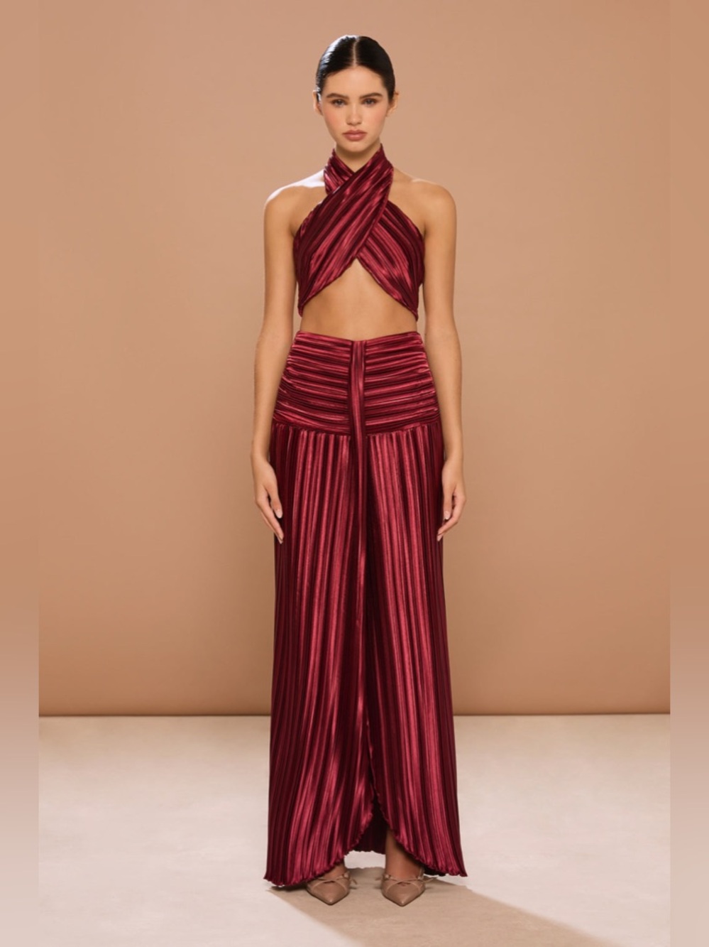 Sonya Moda Jolle Plissé halter Top & Maxi skirt Set in Wine Burgundy size S NWT
